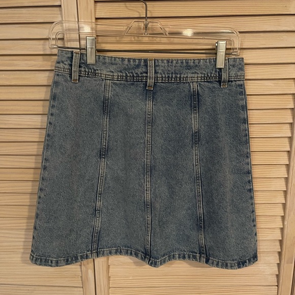 Denim skirt size 4 - Picture 2 of 2